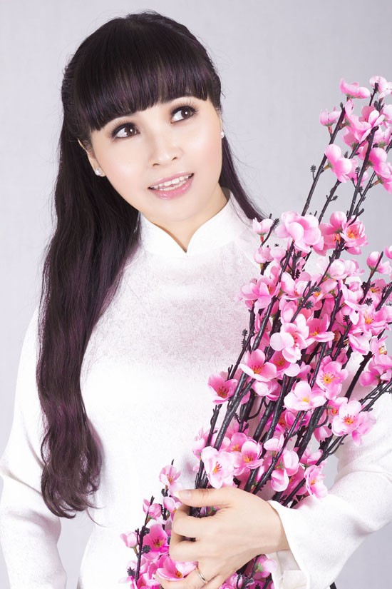Ngày giáp tết, Trang Nhung tung MV “Vui đón xuân” - ảnh 10
